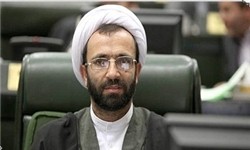 در قبال افزایش شهریههای دانشگاه آزاد واکنش نشان می دهیم سلیمی