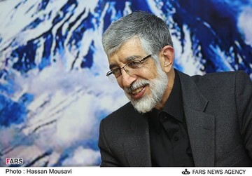 خبر کنارهگیری حداد عادل از ائتلاف پیشرفت کذب محض است دکتر