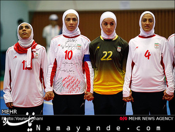 فوتسال ایران در آسیا درخشید/ آقایان طلا گرفتند؛ خانمها نقره ای شدند + عکس نایب قهرمانی تیم ملی فوتسال بانوان ایران