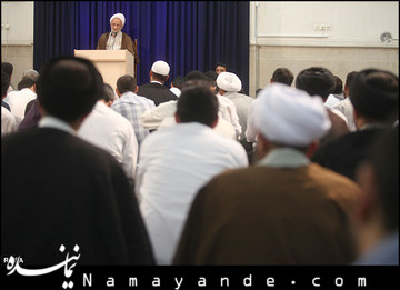 تمام عمر انسان لحظهای بیش نیست/ مراقب باشیم یک لحظه عمر را از دست ندهیم! درس اخلاق آیت الله مصباح در دفتر مقام معظم رهبری