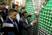 احمدی نژاد در حرم حضرت علی (ع)