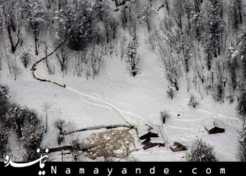 سرگرمی فوتبالیست مشهور در یک روز برفی!+عکس
 تصاویر هوایی از برف سنگین در نوشهر