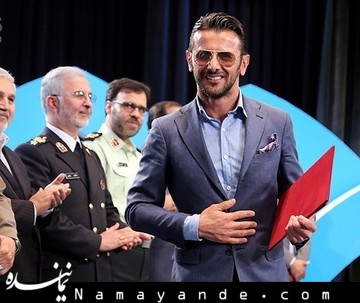 عکس یادگاری امین حیایی با دختران لاهیجانی/عکس امین حیایی
