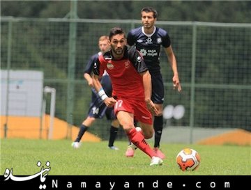 برای مقایسه شدن با کریمی خیلی جوان هستم/ با خلعتبری در زمین دچار مشکل میشدیم  صادقیان