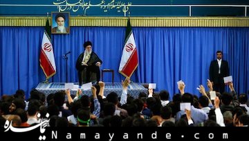 علاقمندان به فلسطین کرانه باختری را مانند غزه مسلح کنند / راهکار از بین رفتن رژیم صهیونیستی رفراندوم است  آیت الله خامنه ای