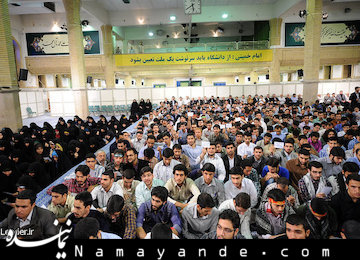 شعری که دیروز در برابر «آقا» خوانده شد  دیدار جمعی از دانشجویان دانشگاههای کشور