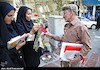 اهدای گل به شهروندان تهرانی در روز کرامت انسانی