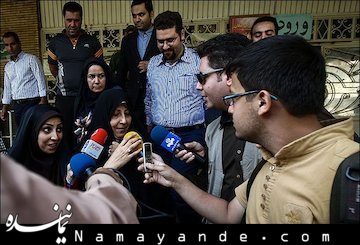 دادگاه تجدید نظر فاطمه هاشمی آغاز شد   دادگاه فاطمه هاشمی رفسنجانی صبح امروز یکشنبه در دادسرای انقلاب اسلامی تهران برگزار شد.