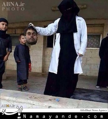 جشن داعشیها باسرهای بریده شیعیان+تصاویر(۱۸+)  سر بریده در دست زنداعشی