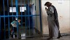  زندان زنان "هرات" به دلیل داشتن برنامه‌ها و خدمات اجتماعی و انسانی، از ویژگی خاصی برخوردار است.در زندان هرات 140 زن نگهداری می شوند که به خاطر جرم‌های مختلفی مانند قتل، تجارت مواد مخدر و فرار از منزل