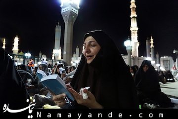 خداوند دعای چه کسی را مستجاب می کند  مراسم دعای کمیل حجاج در بین الحرمین مدینه