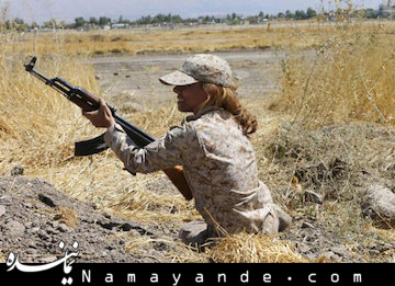 یک پادگان نظامی در منطقه شمال سلیمانیه مشخصاً آموزش نظامی زنان پیشمرگه را بر عهده دارد و هم‌اکنون زنان داوطلب را برای مبارزه با نیروهای داعش آماده می‌کند. 