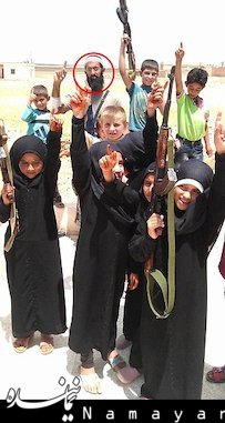 مراسم توبه کوچکترین دختر عضو داعش!+تصاویر دختر داعشی