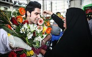  تیم ملی والیبال ایران صبح امروز سه شنبه پس از کسب مقام قهرمانی بازی های آسیایی اینچئون 2014 در میان استقبال مردم وارد فرودگاه امام خمینی (ره) شدند. 