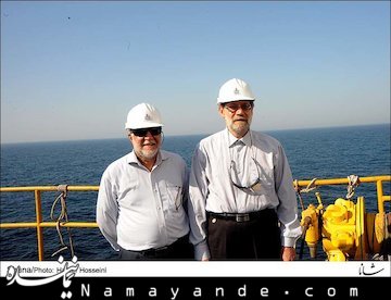 مدال وکیل الدولگی روی سینه هیأت رئیسه لاریجانی