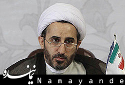 «دعا» و «گریه» دو سلاح برنده امام سجاد(ع) در برابر حکومت اموی بود  رستم نژاد