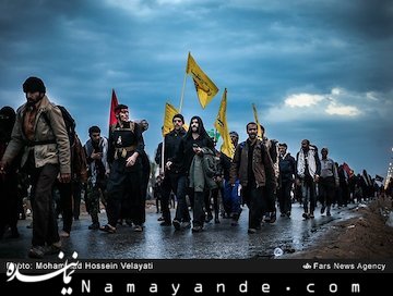 راهپیمایی شبانه زائران اربعین حسینی