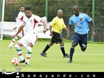 جنجالیترین صحنه دیدار ایران و عراق +عکس  بازی تدارکاتی تیم ملی فوتبال در آفریقای جنوبی
