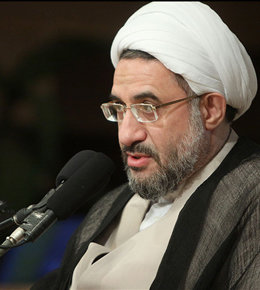 دشمنان در همه جا فتنه ایجاد می کنند/  امروز خواب بودن و غافل بودن جایز نیست آیت الله اراکی