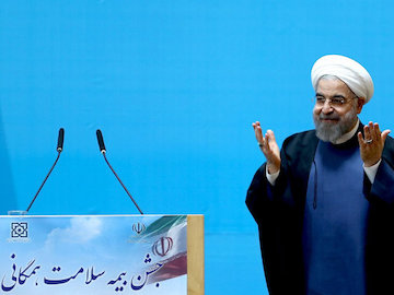 روحانی بر تداوم طرح تحول سلامت و رفع نواقص آن تاکید کرد جشن بیمه سلامت