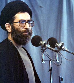 ضربه را با ضربه پاسخ مىدهیم نماز جمعه رهبری/2