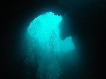 دریاچه زیرزمینی اسرار آمیز در کرمان/ افسانه چاه دریا در قلب کویرنشینان دریاچه زیر زمینی در کرمان/1