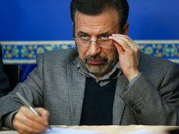 ارسال پیامکهای تبلیغاتی به مردم محدود میشود  واعظی