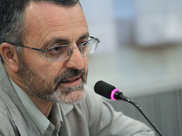 احمدینژاد ولنجکنشین، دیگر همان فرد سابق نیست/ مخالف فرد سرمایه دار در دولت بودم/ با گفتههای احمدینژاد نباید او را در طیف اصولگرا دانست مسعود زریبافان/2