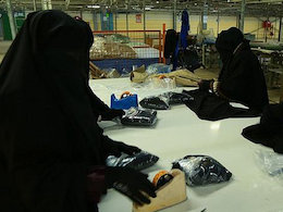 ۳ دختر خبرساز در استانبول!+ عکس داعش کارخانه چادر