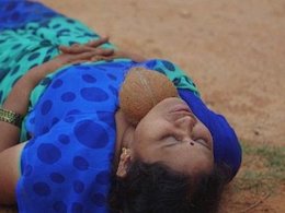 اعتماد به همسر در حد مرگ!+تصاویر  زن هندی 43