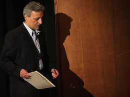 احمد آبادی صلاحیت ریاست دانشگاه تهران را ندارد/ گزینه جدید معرفی شود نیلی