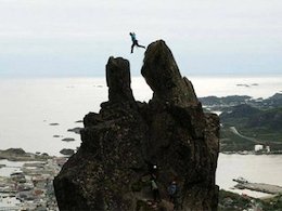 نجات معجزه آسا از سقوط به پایان جهان!! صخره پایان جهان 43