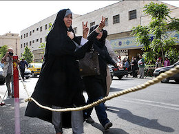 وقتی خطبه های هاشمی منافق زندانی را هدایت می کند و دخترش را گمراه ! فائزه هاشمی