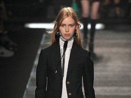 حرکت غیراخلاقی دختران در مدلینگ!+عکس مدل 43