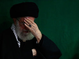 مراسم عزاداری شام شهادت حضرت فاطمه زهرا(س) با حضور رهبر معظم انقلاب برگزار شد عزاداری رهبری