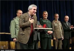 کدام یک از سینماگران نشان جهادگر عرصه فرهنگ و هنر گرفتند؟ همایش تجلیل از جهادگران عرصه فرهنگ ، هنر و رسانه
