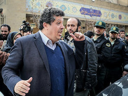 مهدی هاشمی با بدرقه خانواده وارد اوین شد مهدی هاشمی431