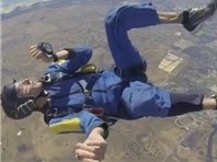 ماجرای امداد چترباز بی هوش در آسمان! چتر باز 43