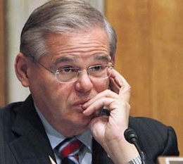 سناتور ضدایرانی متهم به فساد مالی استعفا میکند سناتور ضدایرانی