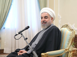 قوای سهگانه در همدلی و همزبانی پیشگام باشند روحانی