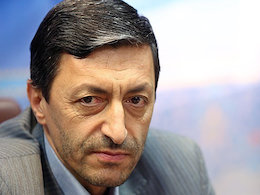 انتقاد علیخانی از کمیته امداد و پاسخ صمیمی فتاح پرویز فتاح