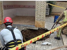 حیاط مدرسه، ۳ دانشآموز تهرانی را بلعید!+تصاویر  نشست زمین