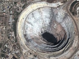 ترسناکترین و بزرگترین حفره های جهان+تصاویر سوراخ زمین