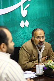 مخالفت شورای نگهبان با استانی شدن انتخابات محتمل است/ تقریباً درآمد همه پزشکان بالاتر از سقف تعیین شده برای یارانه بگیران است حسین آذین در حاشیه بازدید از سایت «نماینده»