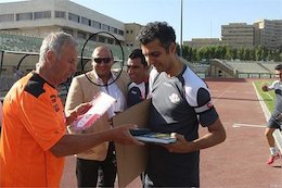 عادل فردوسی پور و آقای منشوری فوتبال ایران + عکس  فردوسی پور