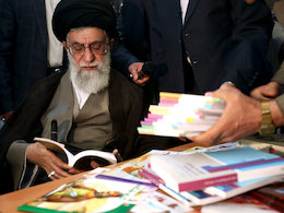 نظر رهبر معظم انقلاب درباره نمایشگاه کتاب رهبری نمایشگاه کتاب