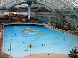 از استخرهای مختلط تا کلاسهای رقص  استخر