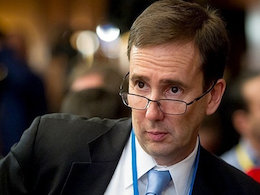 سخنگوی خندان چگونه جاسوس استخدام می کند؟ آلن