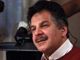 فضای روشنفکرنمایی سینما نمیگذارد فیلمی در مورد یمن ساخته شود حسين فرح بخش