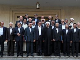 روزنامه حامی دولت:برخیدولتمردان روحانی،خود را دانای کلمیدانند کابینه روحانی